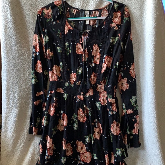 American Rag Dresses & Skirts - American Rag floral dress
